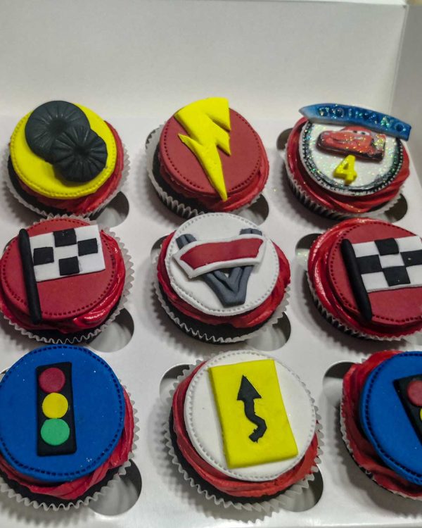 lightning mcqueen cupcakes